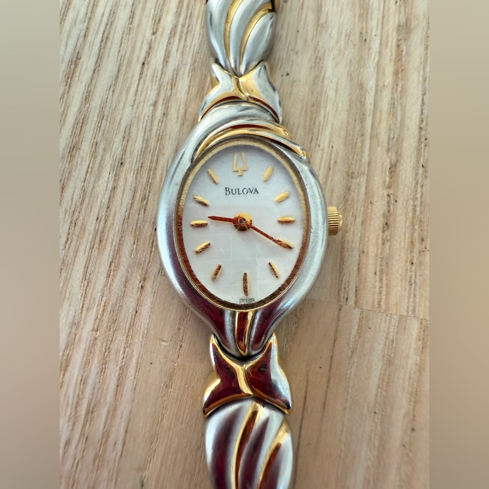 Vintage Bulova ladies oval two toned watch NEW BATTERY